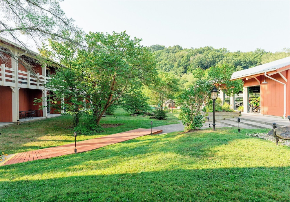 Brown County Inn - photo 60