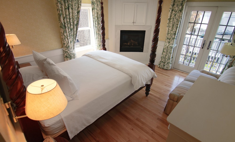 Anchor Inn Beach House — 4-Star Luxury Hotel in Provincetown, United States