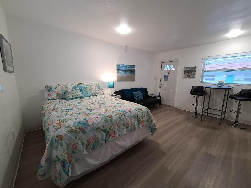 Sun Island Motel - photo 41