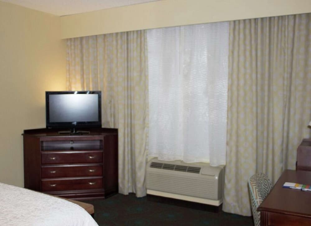 Hampton Inn Gallipolis - photo 15