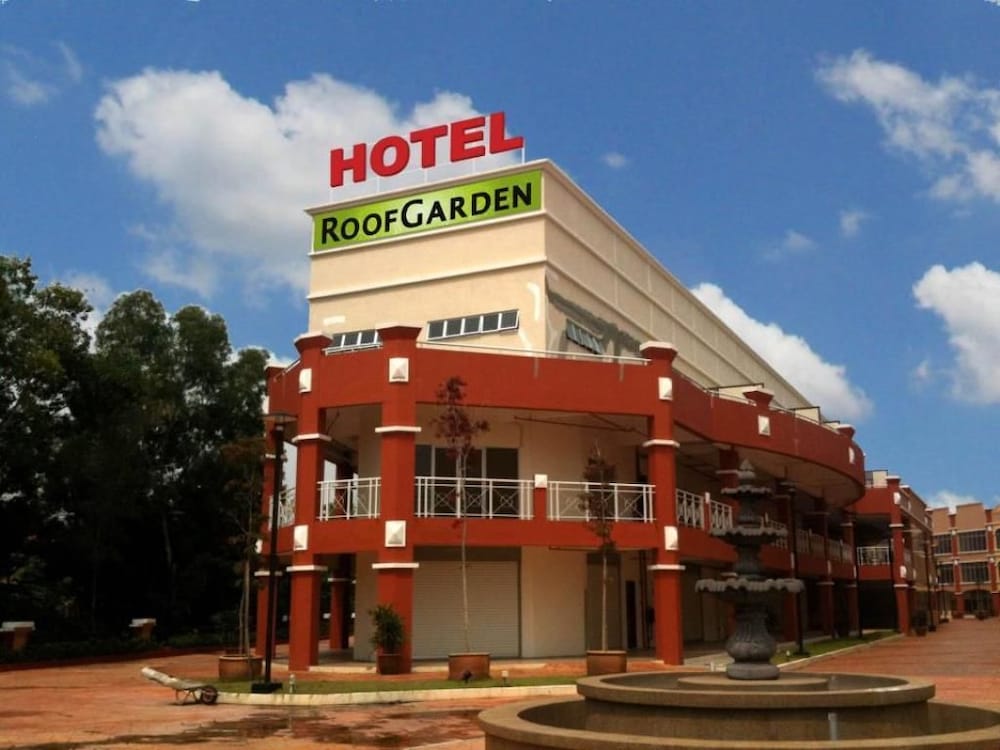 Roof Garden Hotel — hotel in Shah Alam