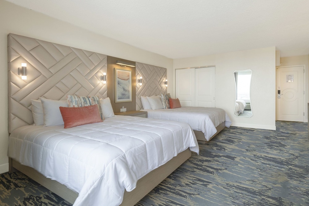 Port O Call Hotel - photo 11