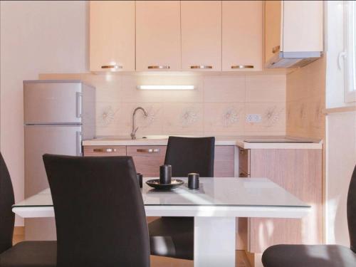 House Karlo Apartments One Bedroom Apartment with Sea View A3 — 4-Star Luxury Hotel in Omis, Croatia