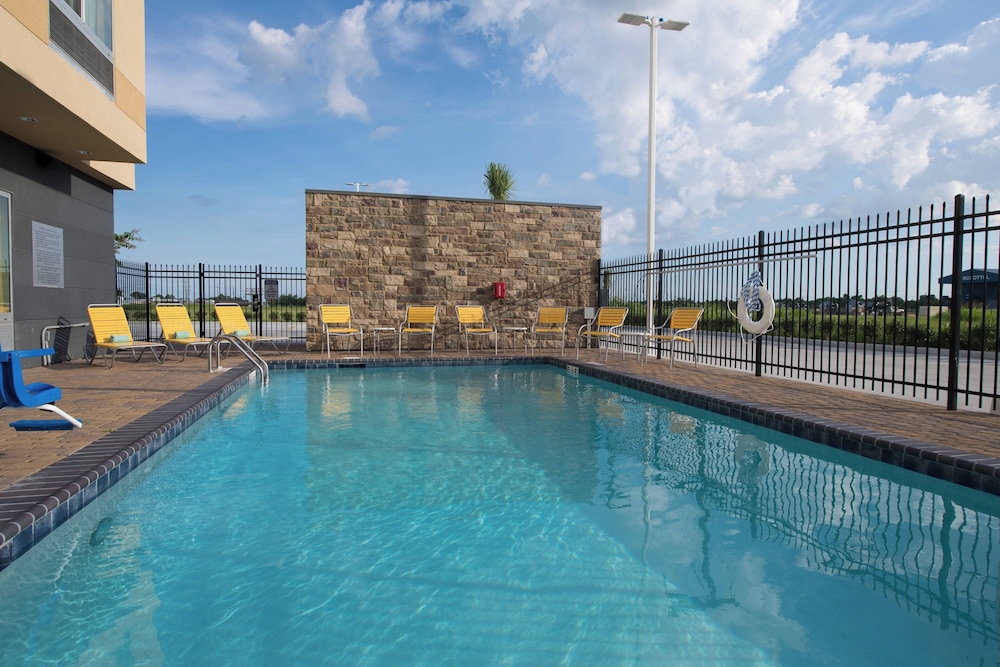 Fairfield Inn & Suites Houma Southeast - photo 16