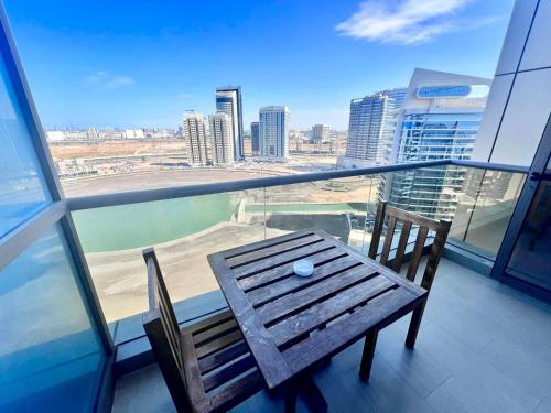 Scenic Lake View 1BR in Spirit Tower Sports City Allsopp&Allsopp — 4-Star Luxury Hotel in Dubai, United Arab Emirates