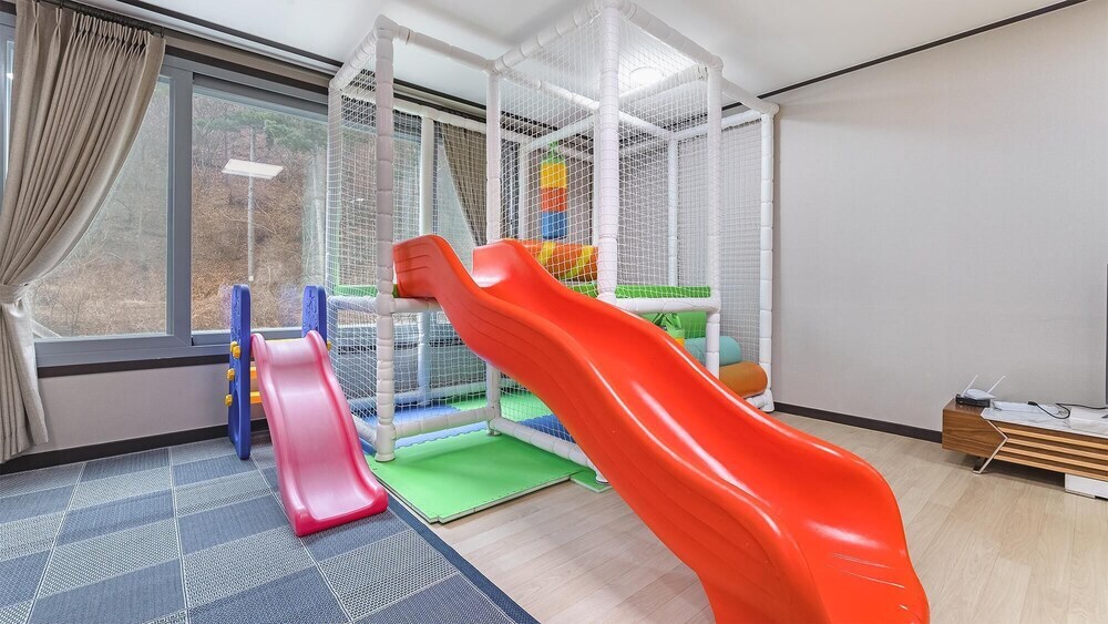 Gapyeong Lavita Kids Pool Villa — 4-Star Luxury Hotel in Gapyeong, South Korea