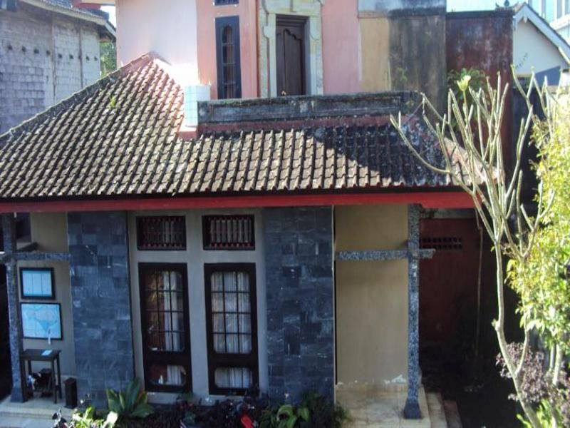 Puri Agung Inn in Sidemen, Indonesia