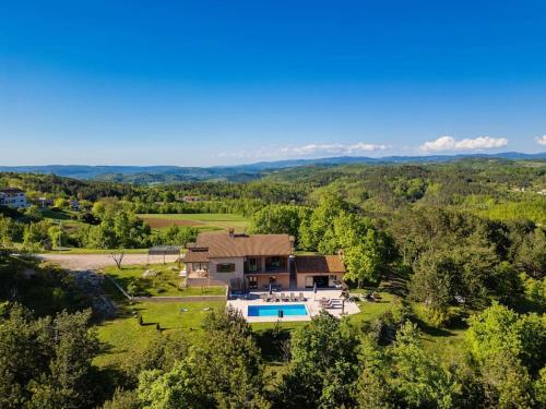 Villa Mirna by Istrialux — 4-Star Luxury Hotel in Pazin, Croatia