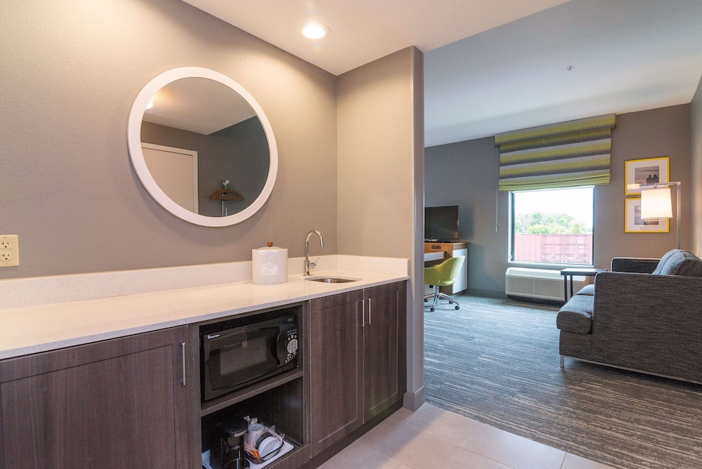 Hampton Inn & Suites Allen Park - photo 20