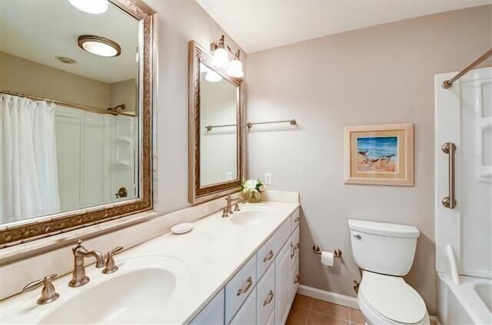 213 Twin Oaks at The Sea Pines Resort - photo 8