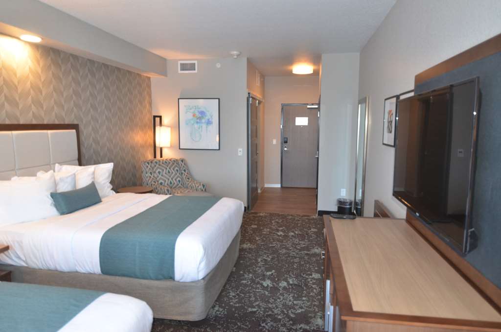 Best Western Premier Ankeny Hotel - photo 20