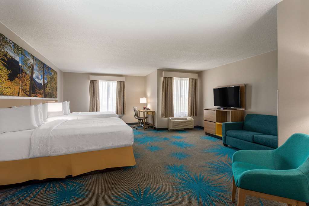 Days Inn & Suites by Wyndham Denver International Airport - photo 36