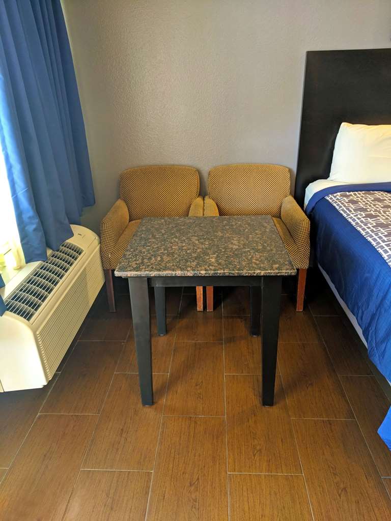 Americas Best Value Inn Brownsville - photo 17