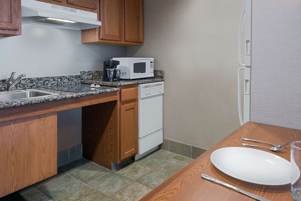 Homewood Suites by Hilton Buffalo Amherst - photo 11