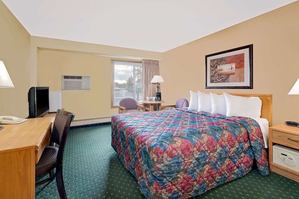 Days Inn by Wyndham International Falls - photo 11