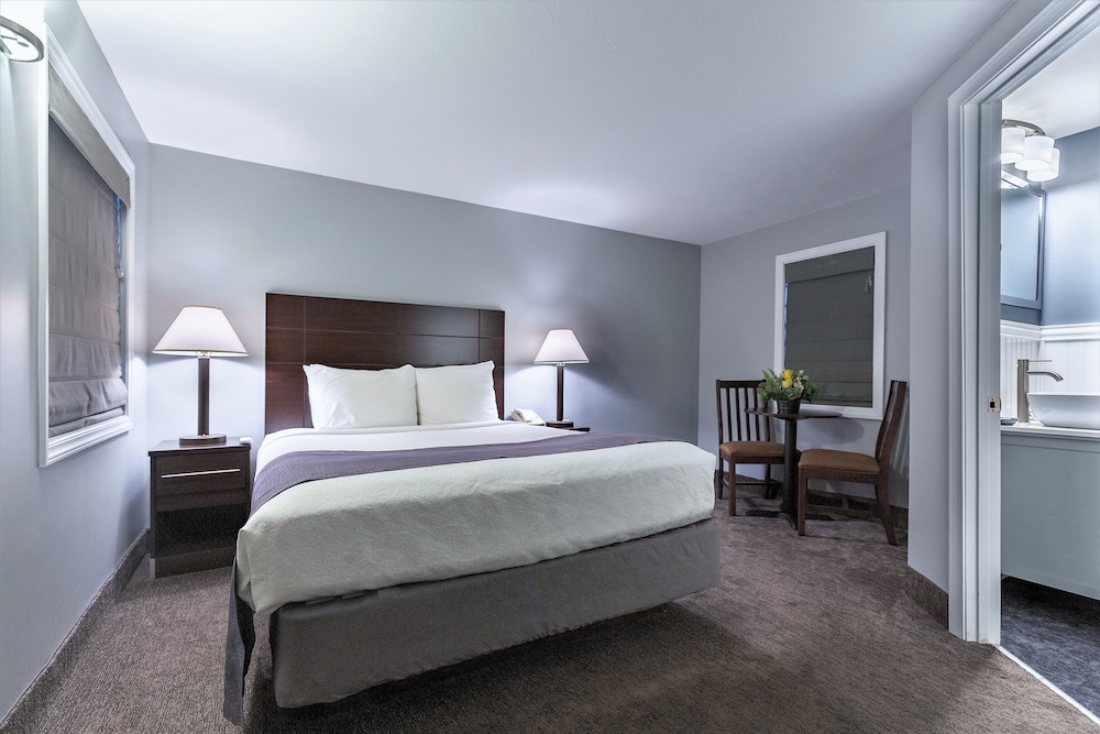 Mt Madison Inn & Suites - photo 6