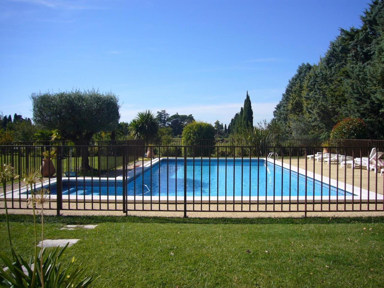 Les Tournesols — hotel in Saint-Andiol