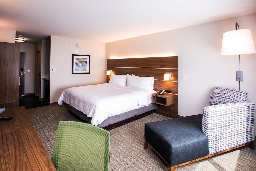 Holiday Inn Express & Suites Rehoboth Beach by IHG - photo 8