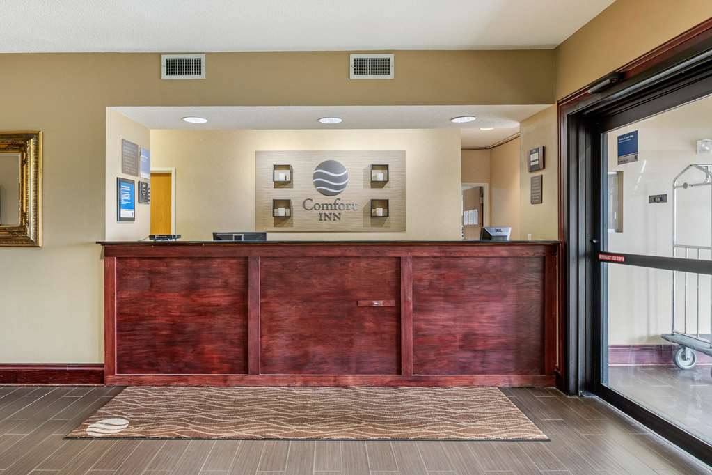 Comfort Inn Walcott near Davenport - photo 4