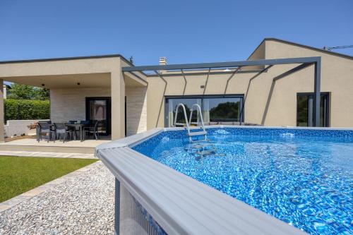 Casa Mia — 4-Star Luxury Hotel in None, Croatia
