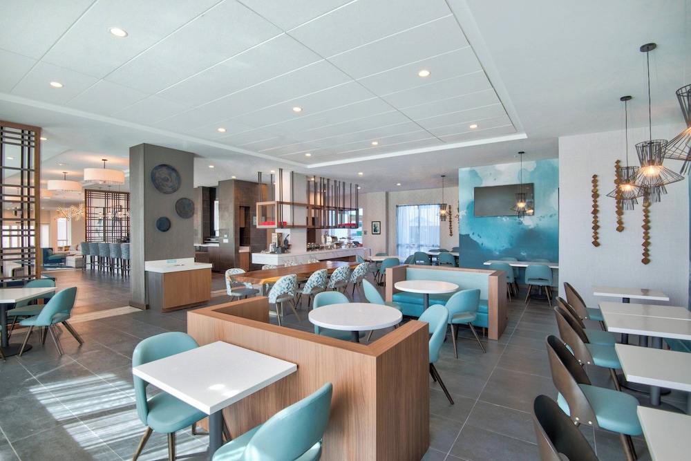 TownePlace Suites by Marriott Miami Airport - photo 37