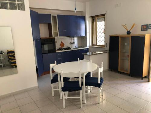 Casa Marylu con giardino — 4-Star Luxury Hotel in Marina Di Schiavonea, Italy