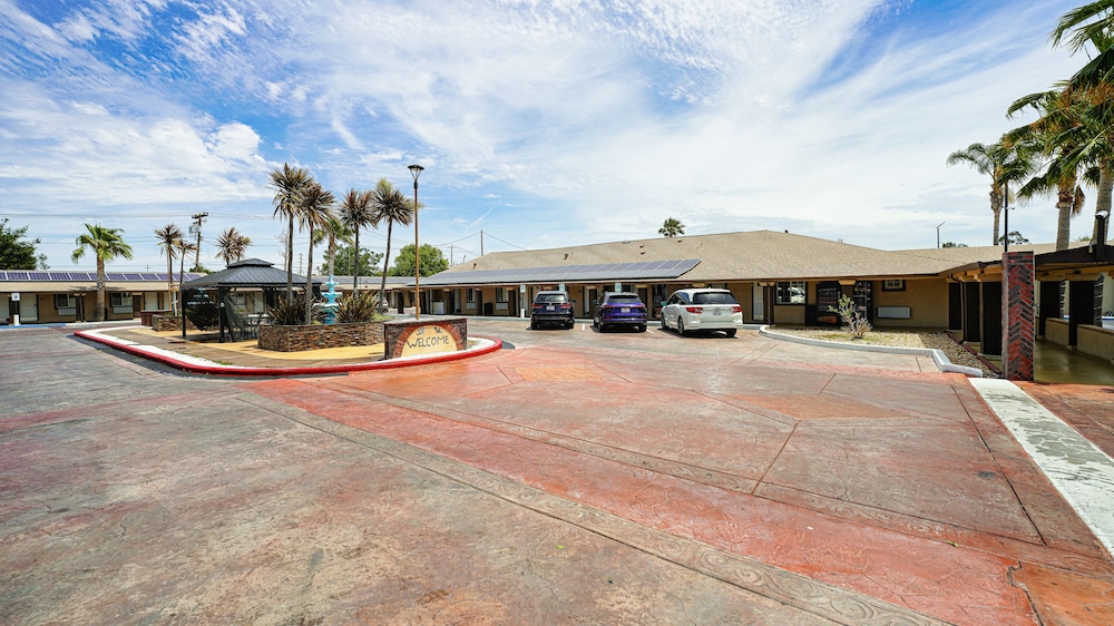Americas Best Value Inn Antioch - photo 39