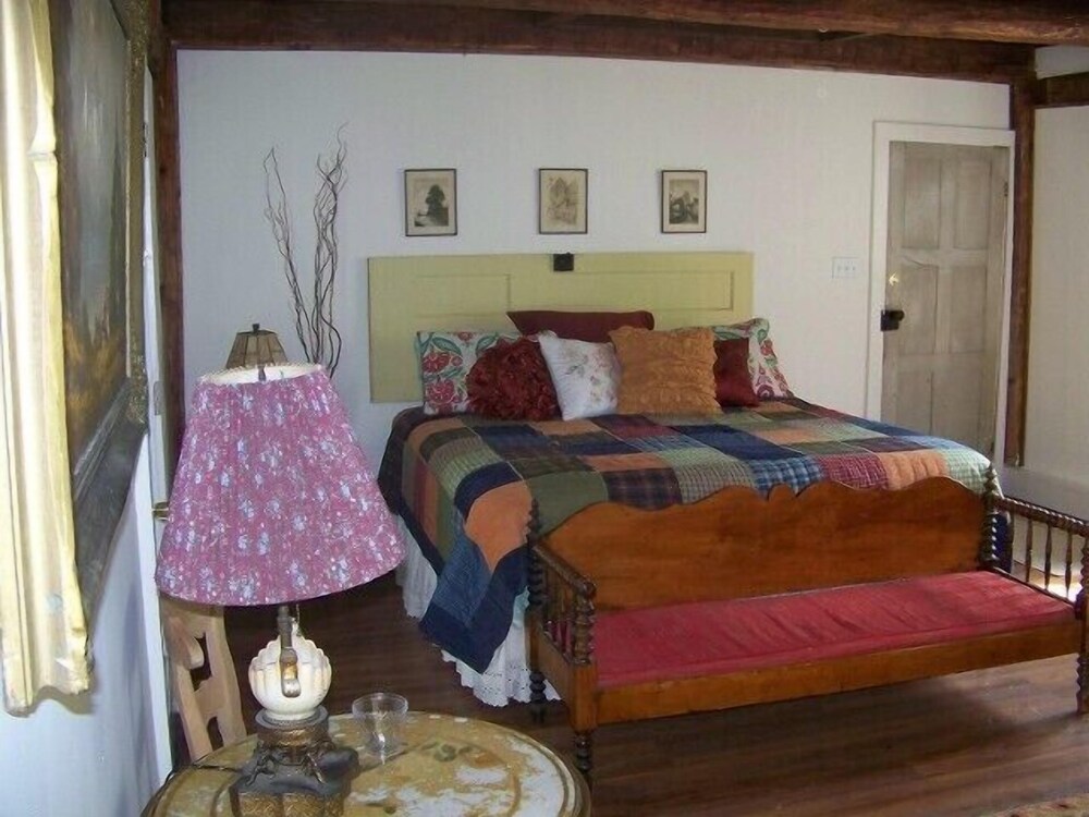 VanWinkle Inn - photo 9