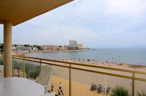 Margarida — 4-Star Luxury Hotel in L'escala, Spain