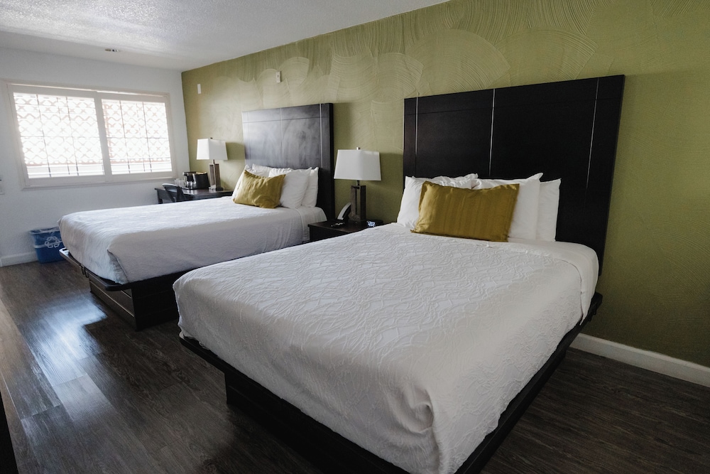 Old Town Western Inn & Suites - photo 13