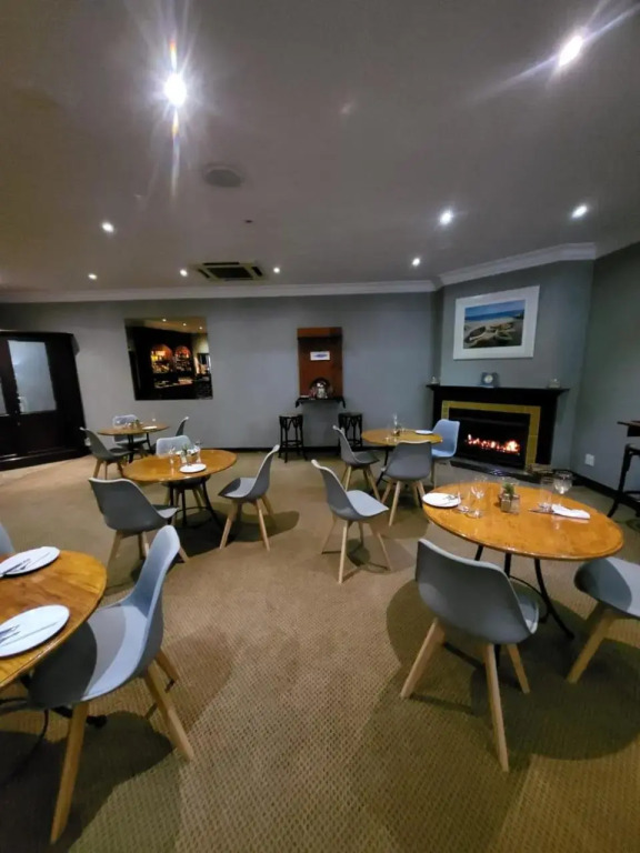 Lake Pleasant Living in Knysna, South Africa