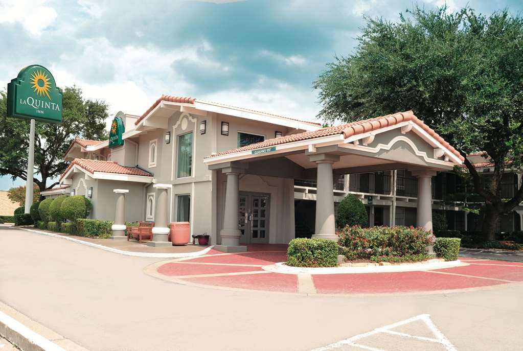 La Quinta Inn by Wyndham Dallas Uptown - photo 2