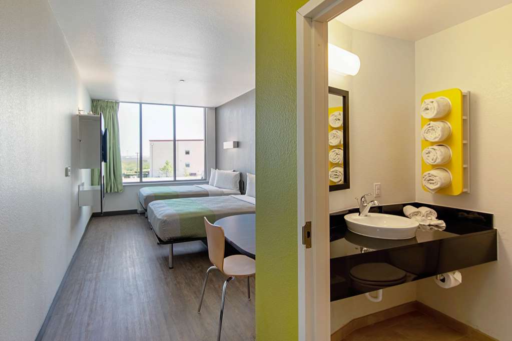 Motel 6 Austin TX Airport - photo 11