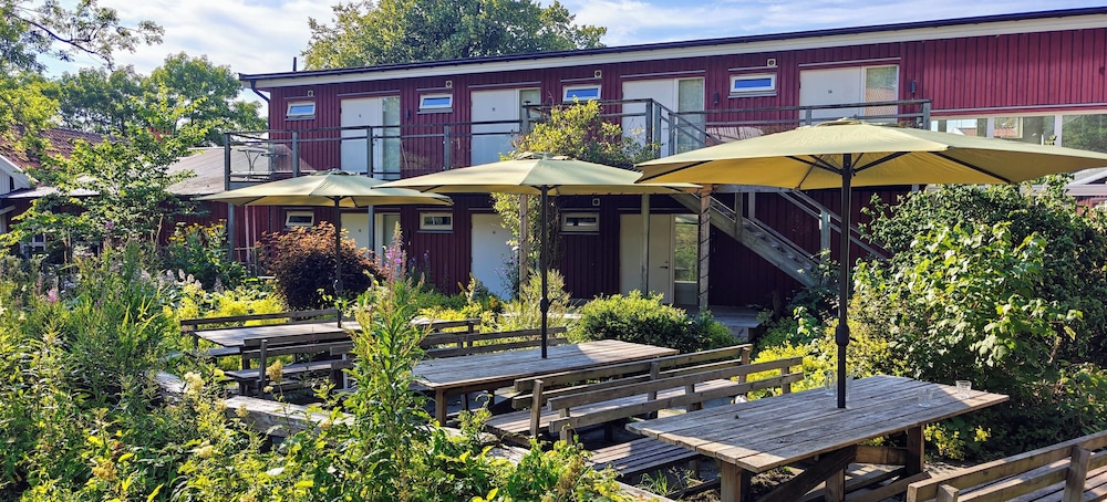 Nösundsgården Hotel & Hostel — hotel in Elloes