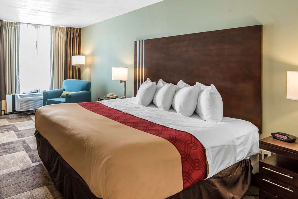 Econo Lodge Oak Grove Blue Springs - featured photo