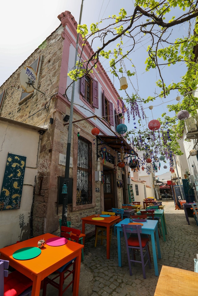 Cunda Pera Otel in Ayvalik, Turkey