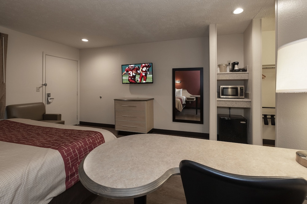 Red Roof Inn Indianapolis Greenwood - photo 33