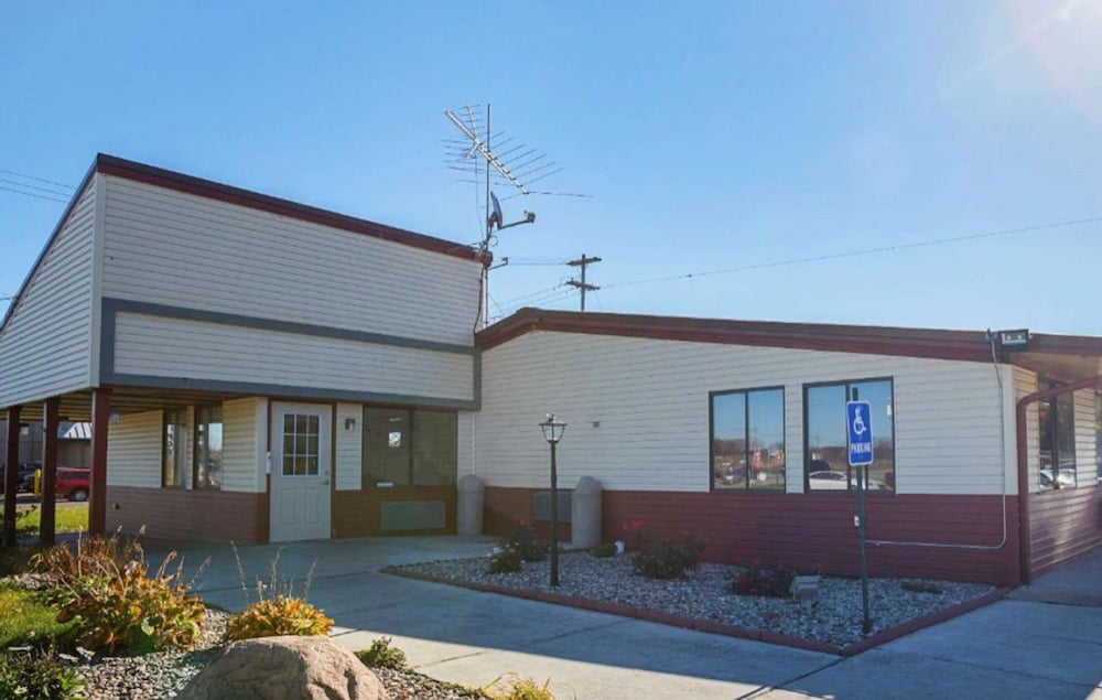 FairBridge Inn Express Battle Creek - photo 21