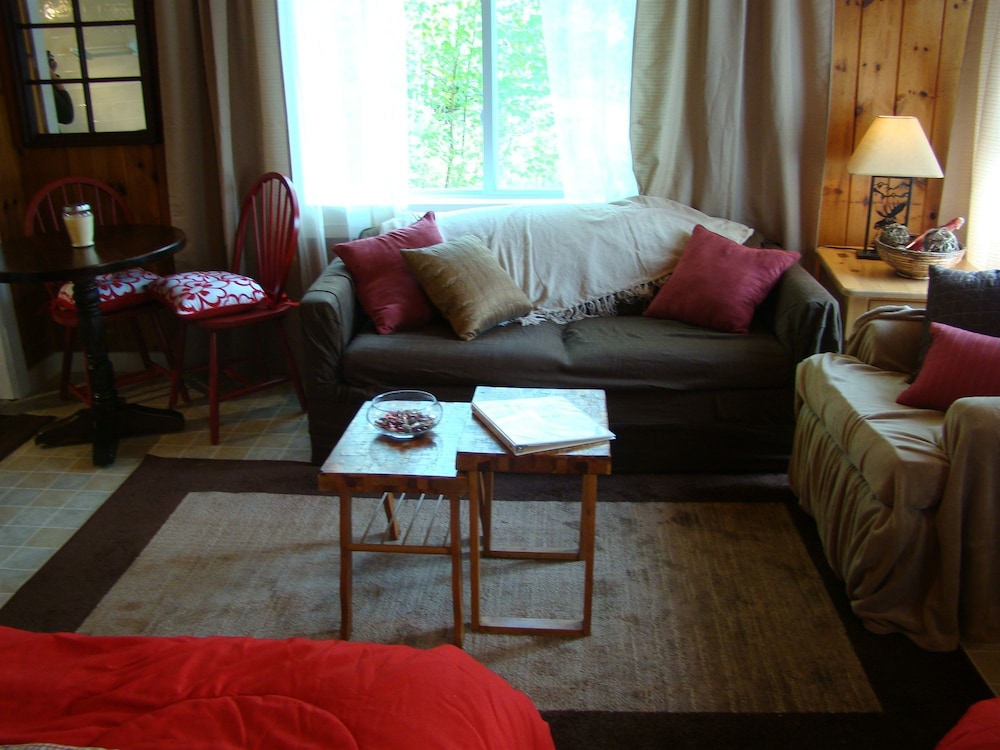 Bay Leaf Cottages & Bistro - photo 34