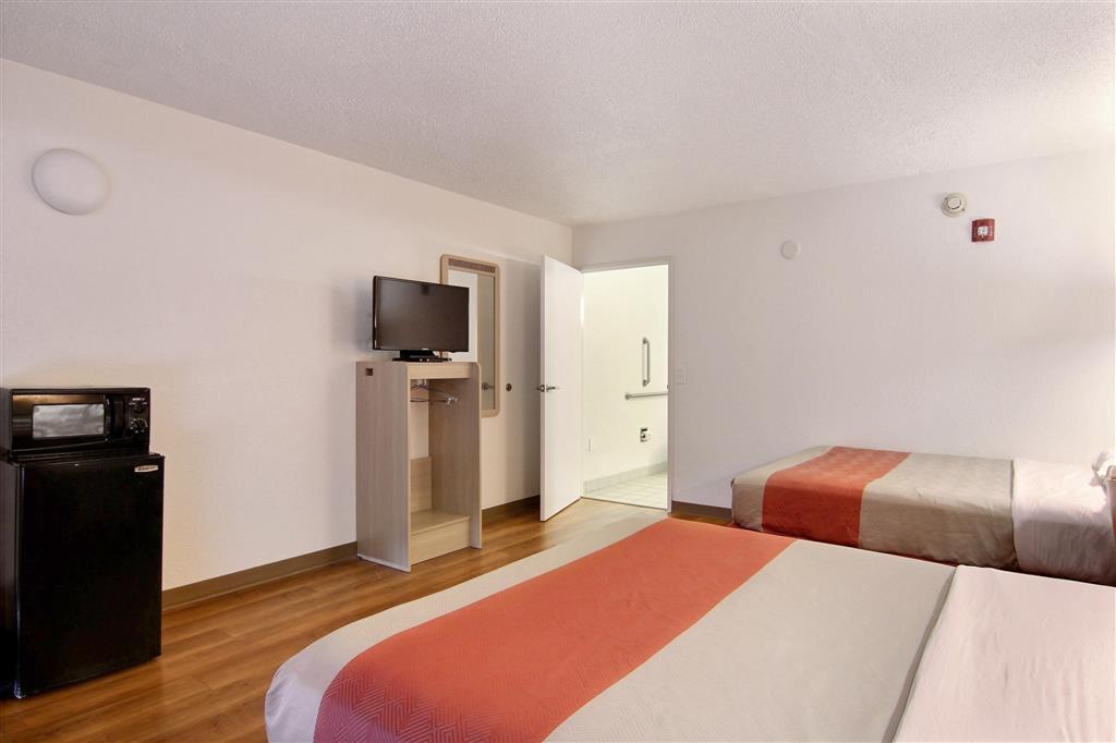 Motel 6 Middleburg Heights OH Cleveland - photo 12