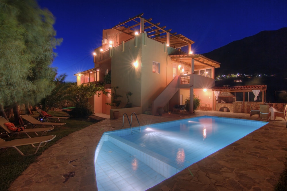 Villa Despina — 4-Star Luxury Hotel in Agios Vasileios, Greece