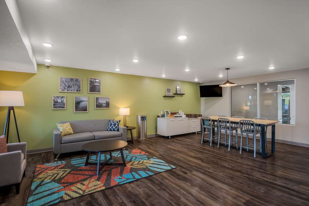Woodspring Suites Milwaukee Menomonee Falls - photo 12