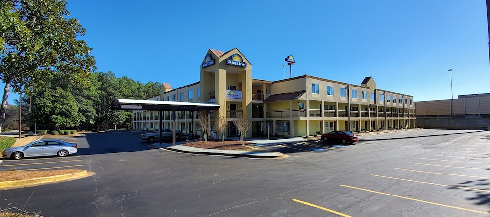 Days Inn by Wyndham Atlanta Southlake Morrow - photo 28