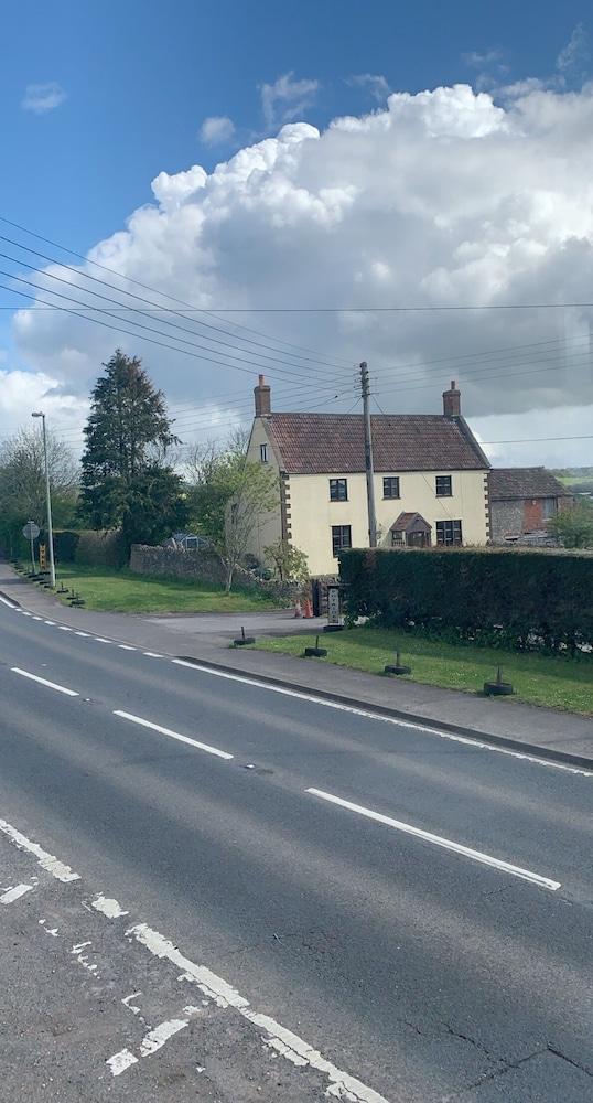 The Well Inn — Shepton Mallet — photo 3