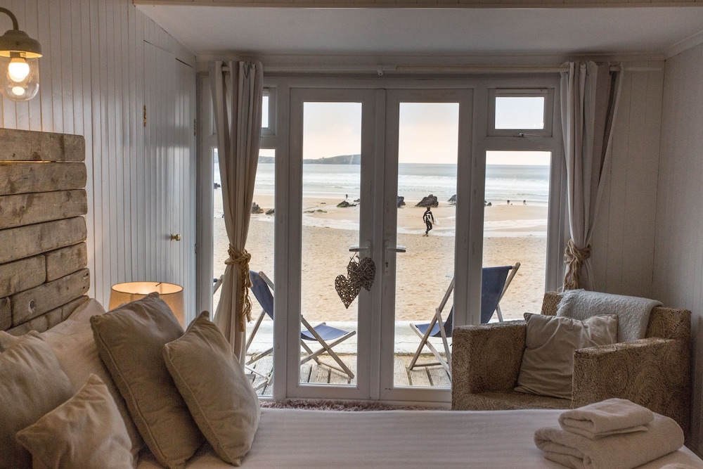 Lusty Glaze Beach Accommodation — 4-Star Luxury Hotel in Newquay, United Kingdom