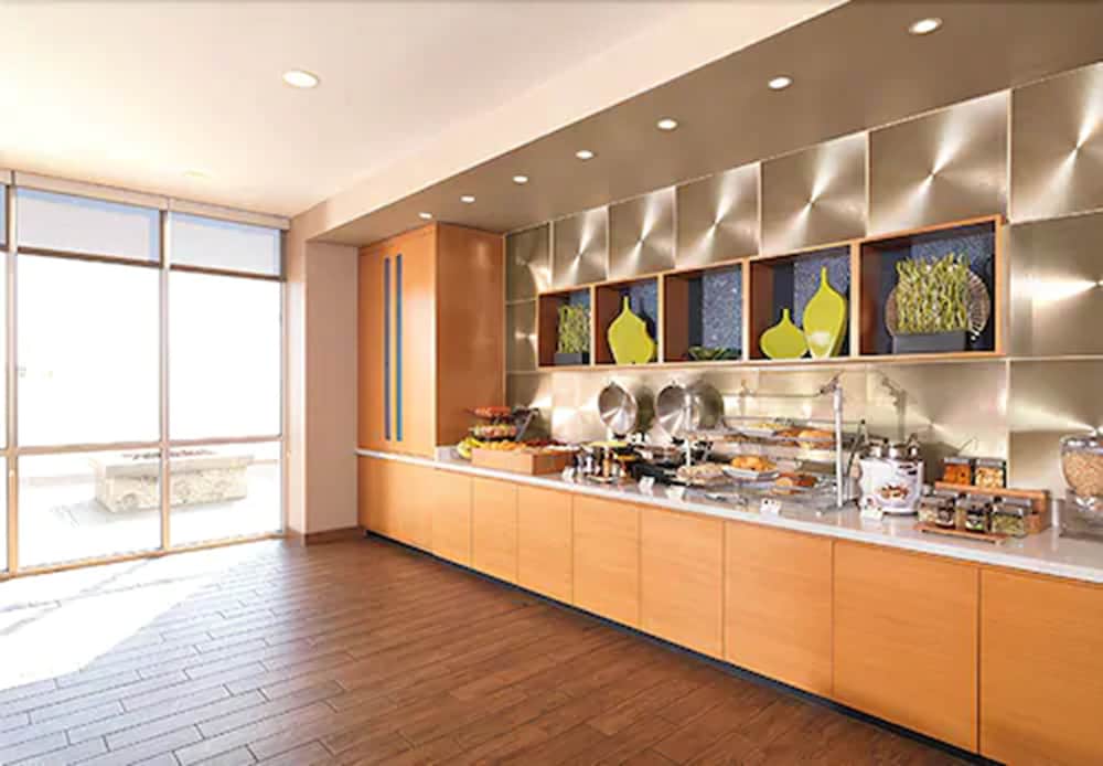 Springhill Suites by Marriott Charleston Mount Pleasant - photo 23
