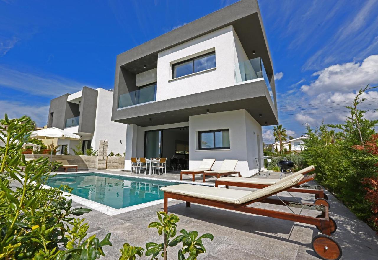 Villa Yria