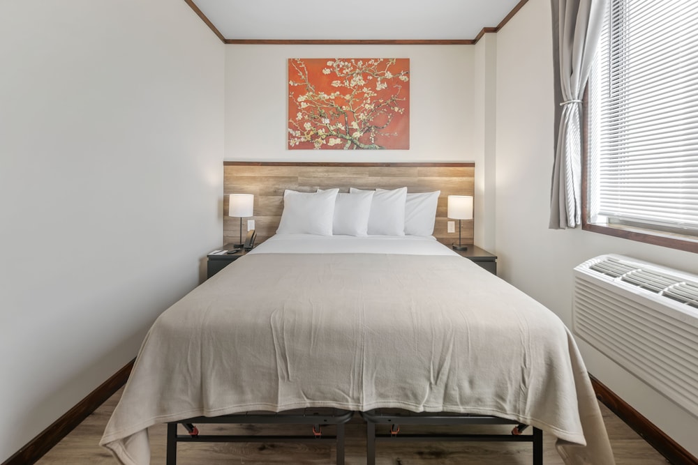 Highbridge Hotel - photo 10