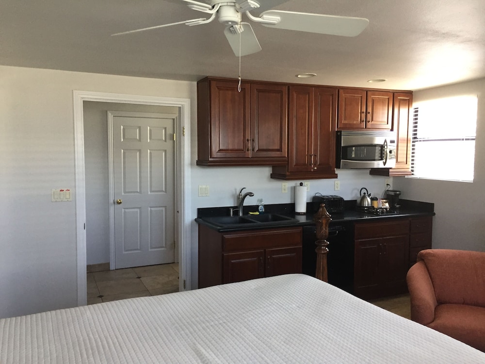 Seacrest Inn - photo 90