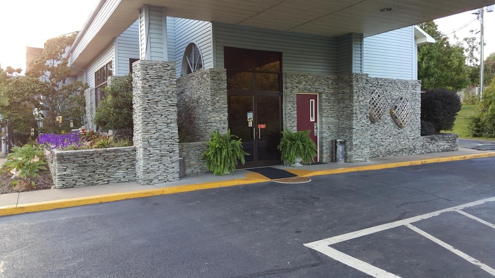 Americourt Hotel - photo 48